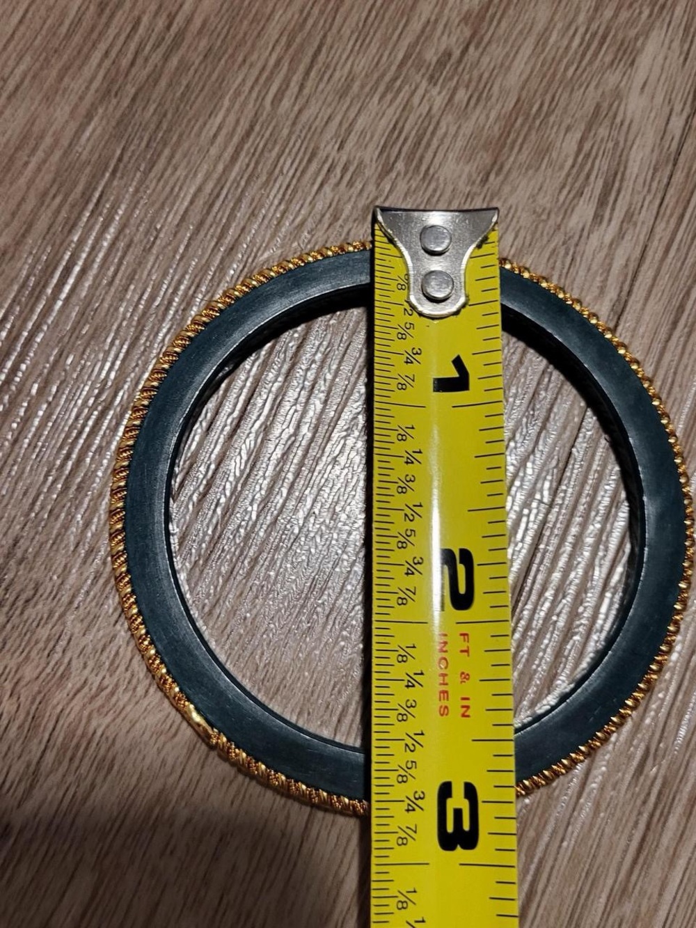 4 plastic bangles - Picture 5 of 9